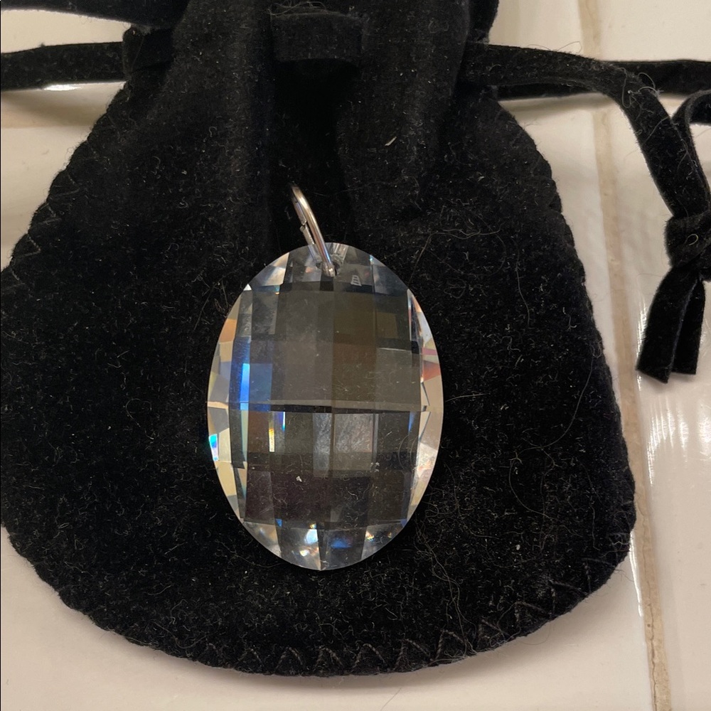 Elegant Crystal Pendant